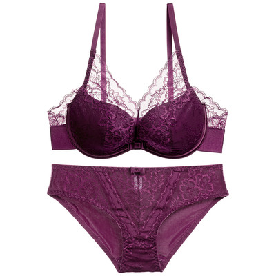 Set de lenjerie de dama elegant cu dantela - trei culori