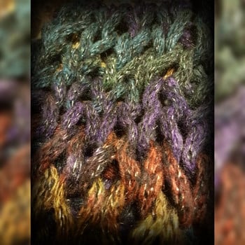 Дамски плетен шарен шал яка с уникална безвъзлова техника на плетене handmade