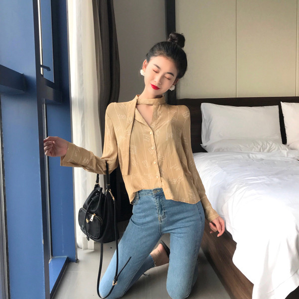 Cămașă modernă de damă cu mâneci lungi și decolteu în V în două culori