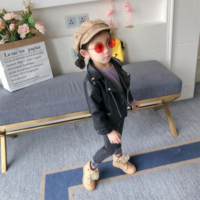 Μοντέρνο παιδικό  μπουφάν  για κορίτσια οικολογικού δέρματος σε μαύρο χρώμα