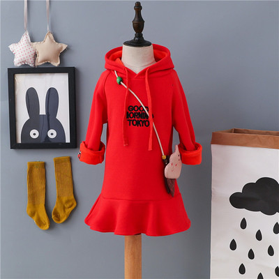 Плътна детска рокля с надпис и качулка в два цвята