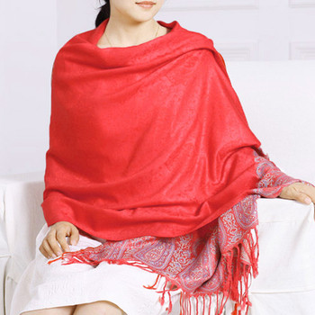 Дамски стилен шал в няколко модела с флорална декорация