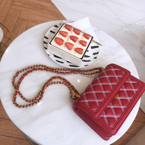 Geanta de dama extravaganta in alb si rosu