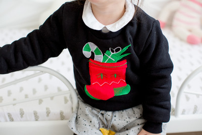 Μοντέρνο πουλόβερ για τα κορίτσια σε διάφορα μοντέλα