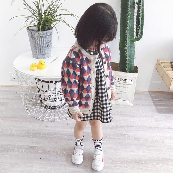 Цветна детска жилетка за момиче с О-образна яка 