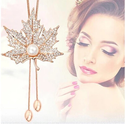 Colier elegant dama - Frunza cu pietre decorative si perle