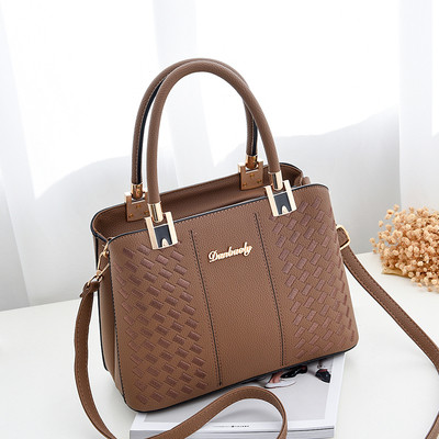 Елегантна дамска чанта в няколко цвята