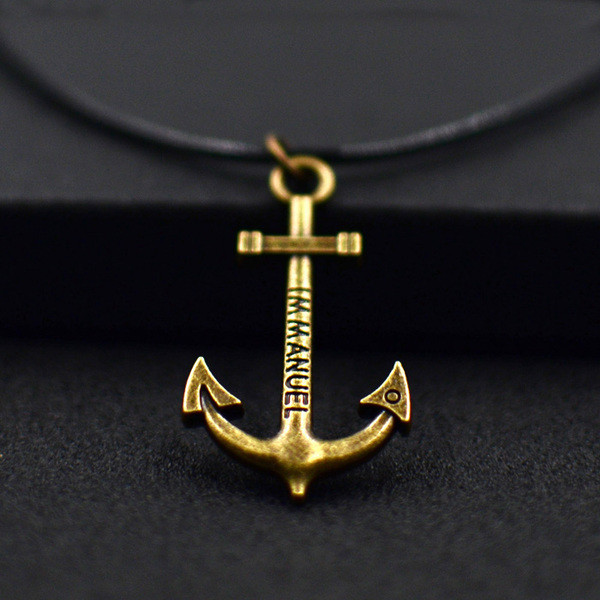 Colier de dama cu pandantive in diferite forme