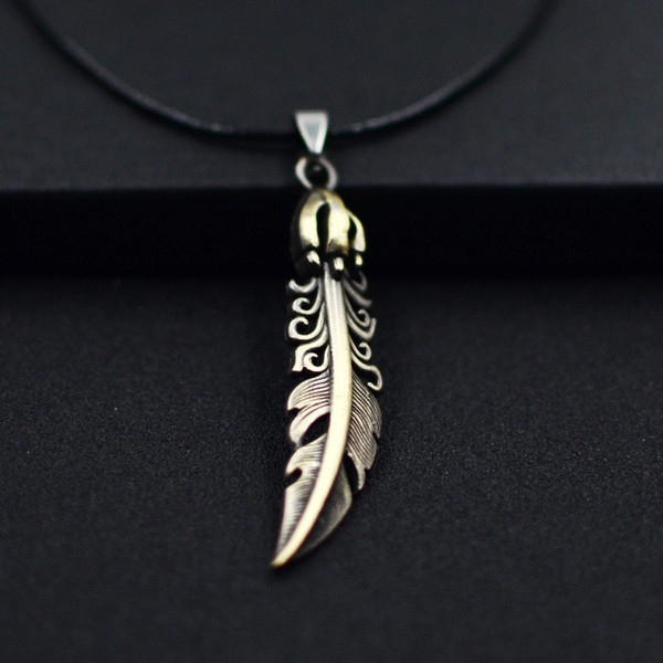 Colier de dama cu pandantive in diferite forme