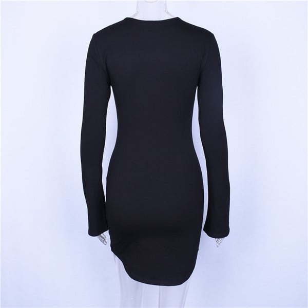 Есено-зимна дамска рокля с О-образно деколте в черен  цвят