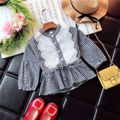 Bluza pentru copii in carouri cu dantela si cravate in negru si rosu