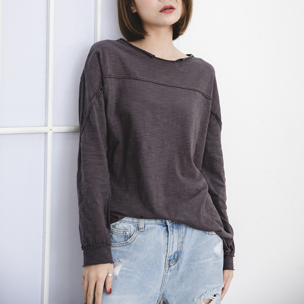 Γυναικεία μπλούζα  σε δύο χρώματα με κολάρο σε σχήμα O