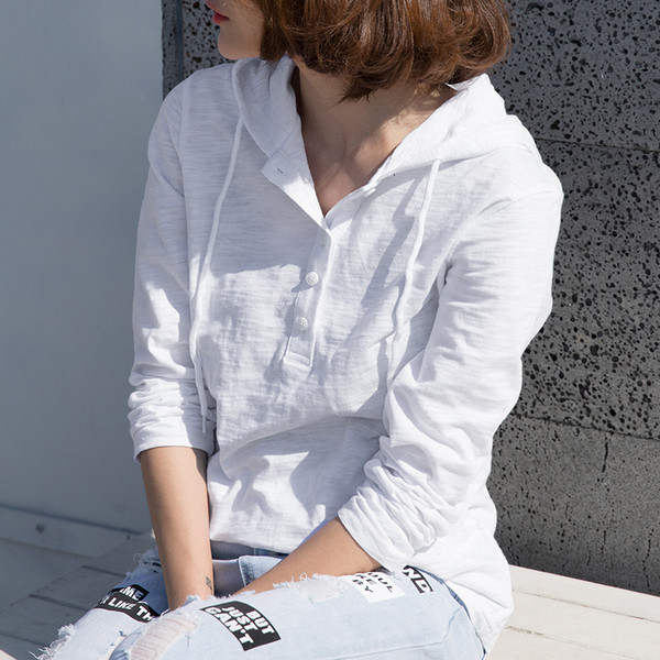 Γυναικεία λεπτή μπλούζα με μακριά μανίκια και κουκούλα