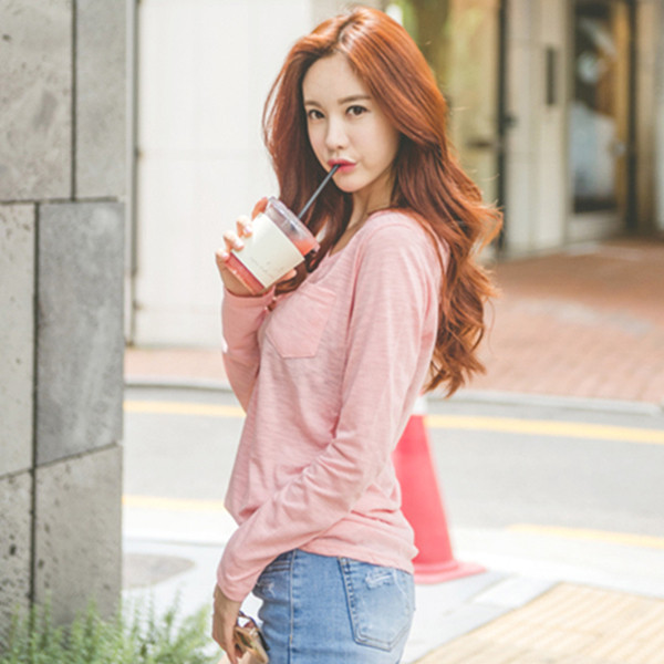 Γυναικεία  λεπτή μπλούζα με λαιμόκοψη σε σχήμα V