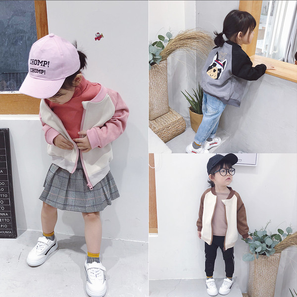 Μοντέρνο παιδικό μπουφάν για κορίτσια με κεντήματα σε τρία χρώματα