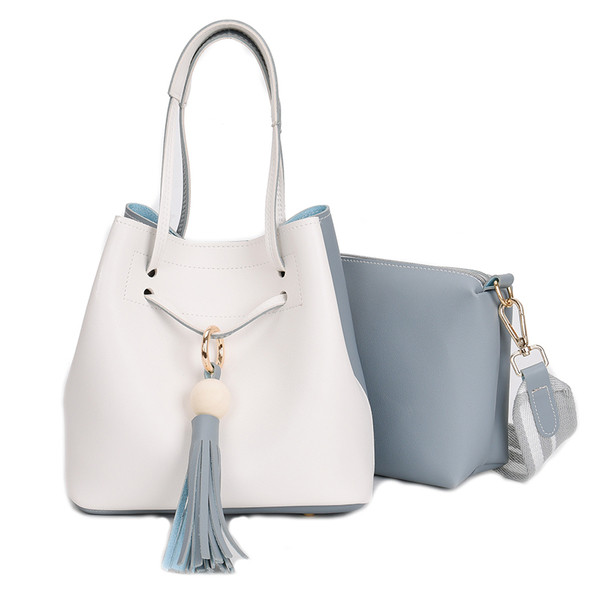 Geanta de dama in mai multe culori cu ciucuri