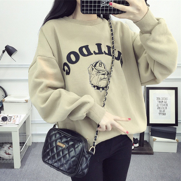 Bluză groasă de damă model larg cu inscripție și imprimeu