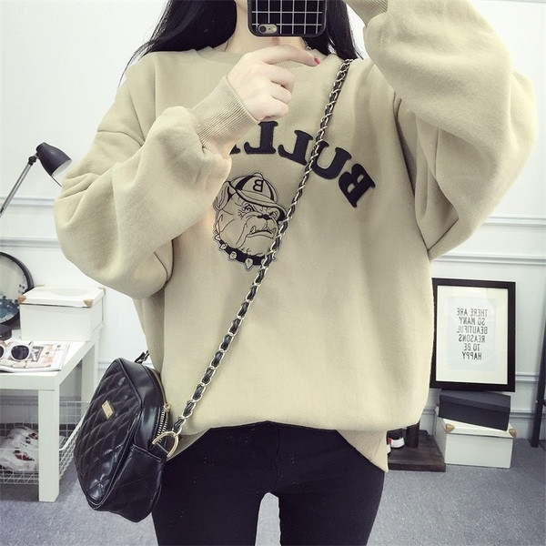 Bluză groasă de damă model larg cu inscripție și imprimeu