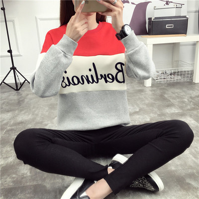 Εντυπωσιακή γυναικεία μπλούζα με  επιγραφές σε δύο χρώματα