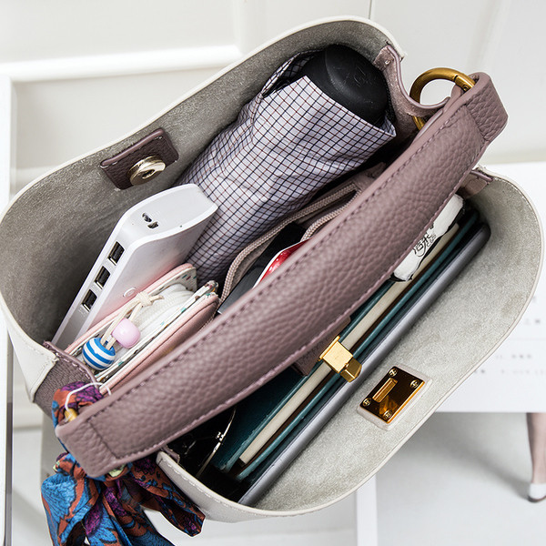 Geanta de dama din piele cu maner colorat