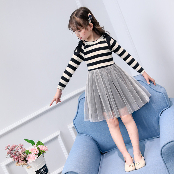 Ежедневна детска раирана  рокля с дълъг ръкав и  тюл 