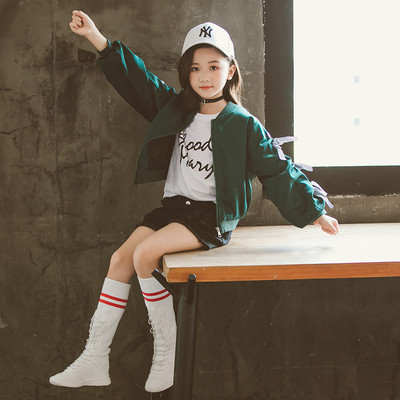 Модерно детско яке с елемент панделки на ръкавите в два цвята