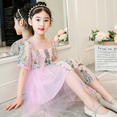 Стилна детска рокля с флорални мотиви и тюл в два цвята 