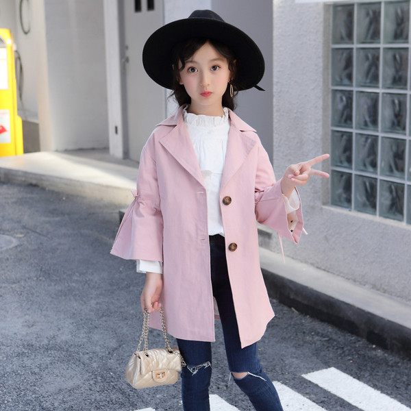 Palton modern pentru copii cu maneci lotus si guler in forma de V in doua culori