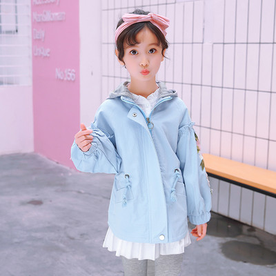 Μοντέρνο μπουφάν με κουκούλα και κέντημα στα μανίκια σε διάφορα χρώματα