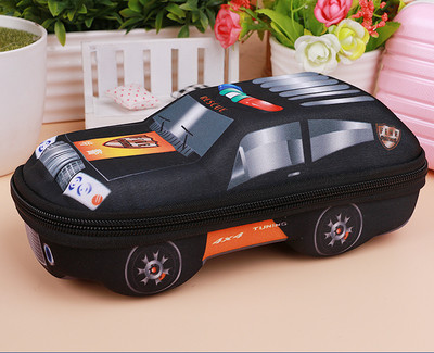 Trusa în trei culori - Mașină