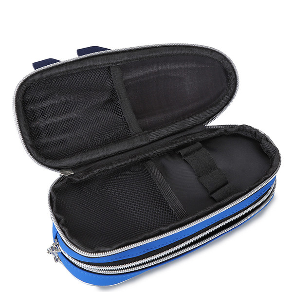 Несесер за моливи в три цвята подходящ за училище