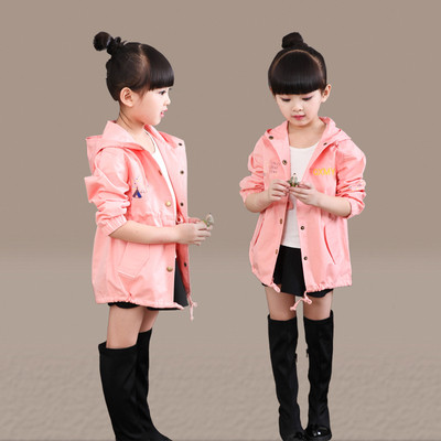 Модерно детско палто с качулка в два  цвята 