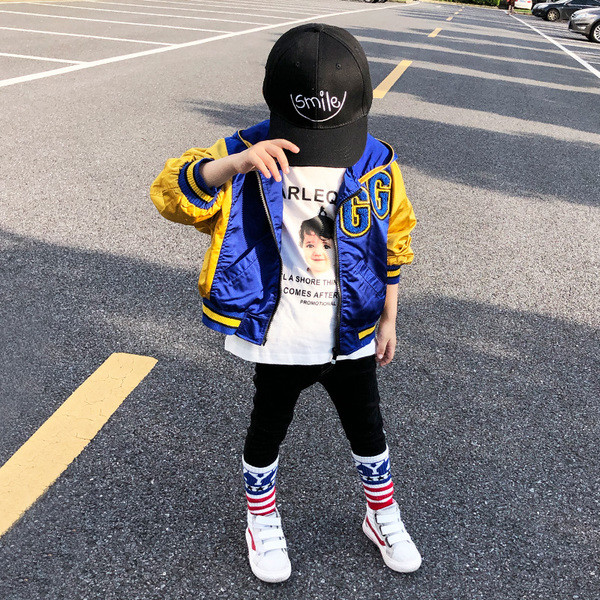 Παιδικό αθλητικό μπουφάν για αγόρια σε δύο χρώματα