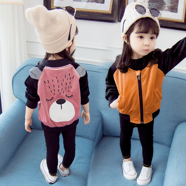 Καθημερινό παιδικό μπουφάν με πολύχρωμη εφαρμογή στην πλάτη