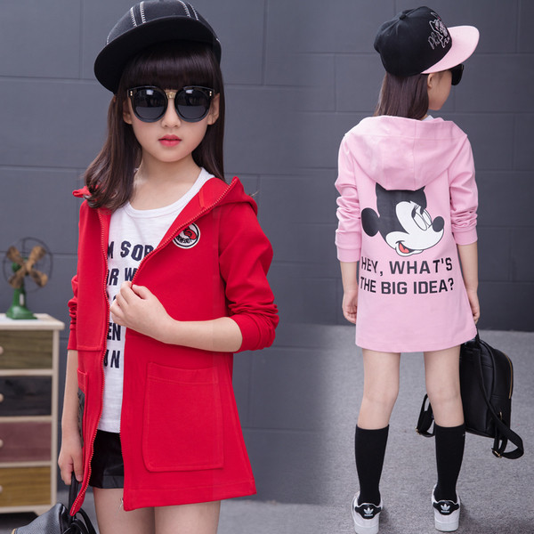 Αθλητικό casual μπουφάν για κορίτσια με κουκούλα και πολύχρωμη εφαρμογή στην πλάτη σε δύο χρώματα