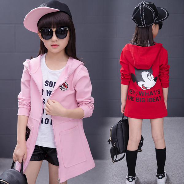 Αθλητικό casual μπουφάν για κορίτσια με κουκούλα και πολύχρωμη εφαρμογή στην πλάτη σε δύο χρώματα