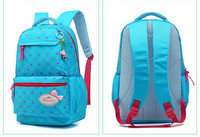 Iskolába alkalmas kék színben megfelelő mintás gyerek hátizsák