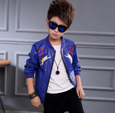 Παιδικό δερμάτινο μπουφάν για αγόρια με έγχρωμο κέντημα σε δύο χρώματα