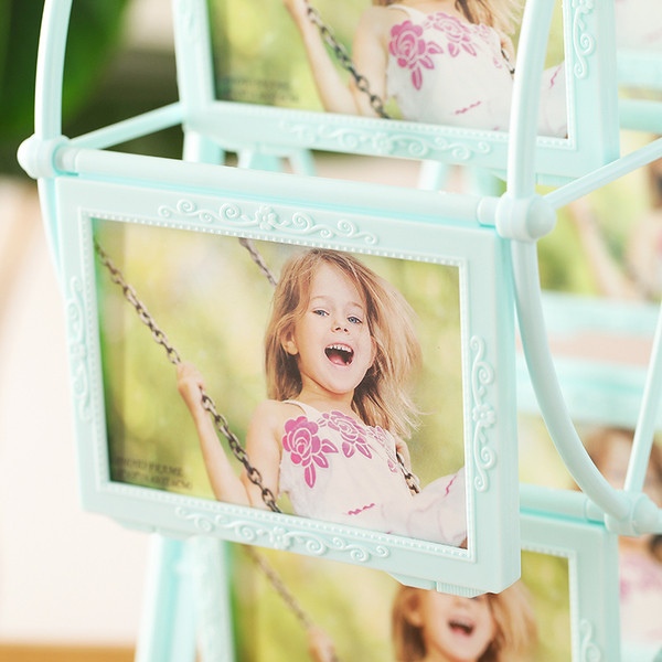 Интересна рамка за снимки във формата на виенско колело