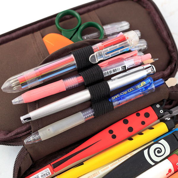 Kényelmes tolltartó négy színben, rátéttel