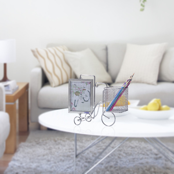 Рамка за снимка с моливник във формата на колело