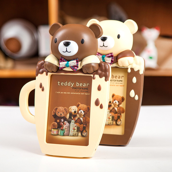 Фоторамка във формата на чаша с мече