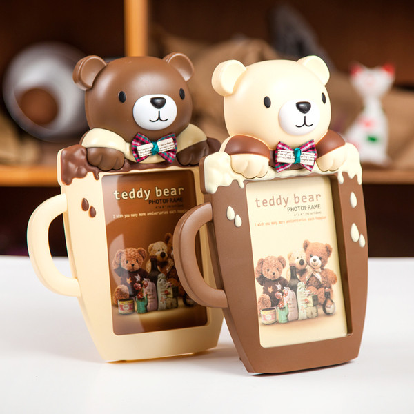 Фоторамка във формата на чаша с мече