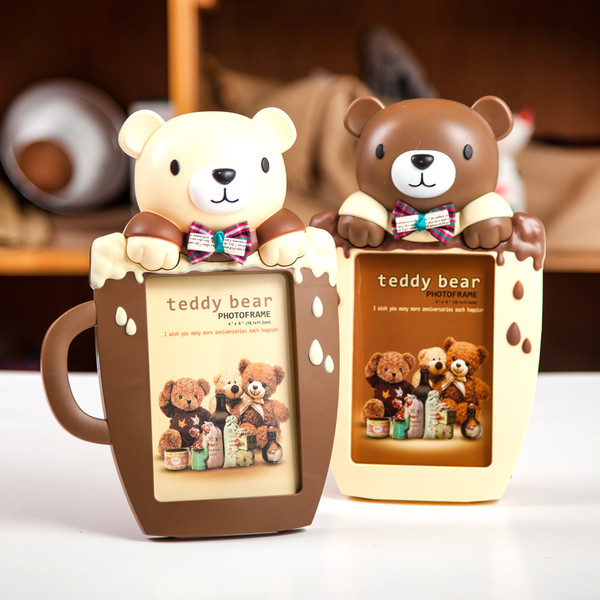 Фоторамка във формата на чаша с мече