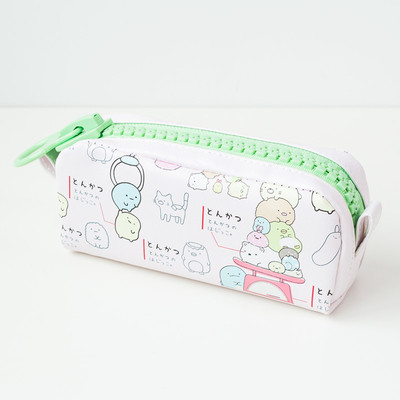 Iskolai használatra alkalmas több színben nyomott tolltartó