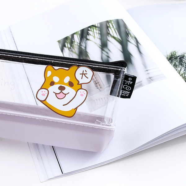 Trusa cu motive transparente si aplicare in patru culori