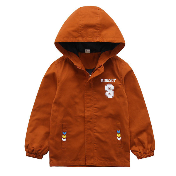 Geaca pentru copii in trei culori potrivita pentru utilizarea de zi cu zi