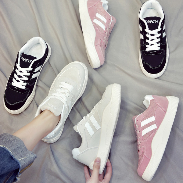 Спортни дамски маратонки в три цята