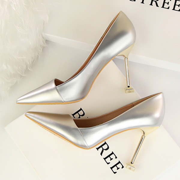 Pantofi eleganti de dama cu toc inalt in mai multe culori