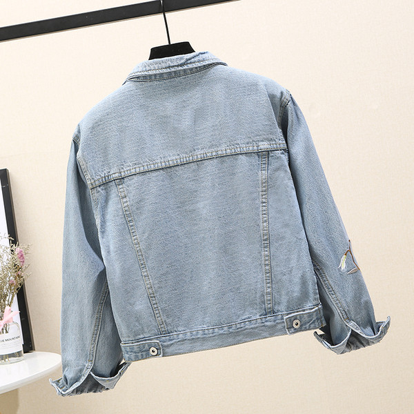 Дамско дънково яке с флорална бродерия